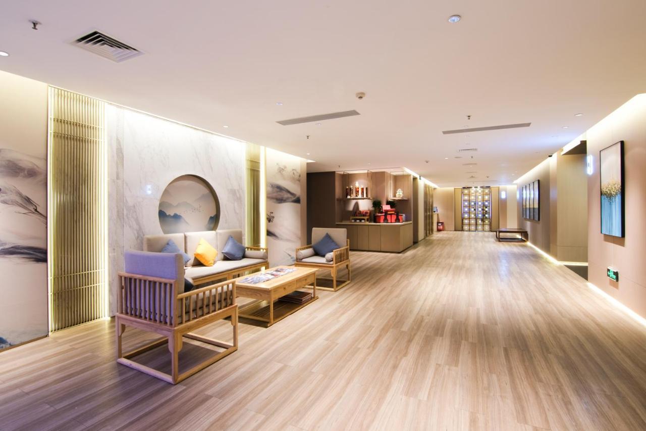 Grand Skylight Hotel Shenzhen: Business Zone Retreat with Perks Exterior photo