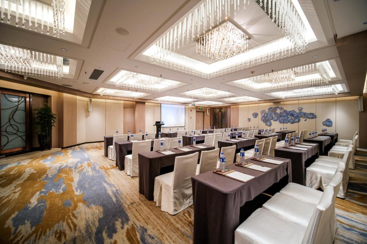 Grand Skylight Hotel Shenzhen: Business Zone Retreat with Perks Exterior photo
