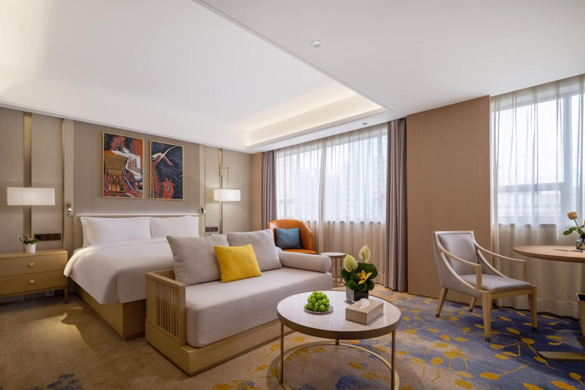 Grand Skylight Hotel Shenzhen: Business Zone Retreat with Perks Exterior photo