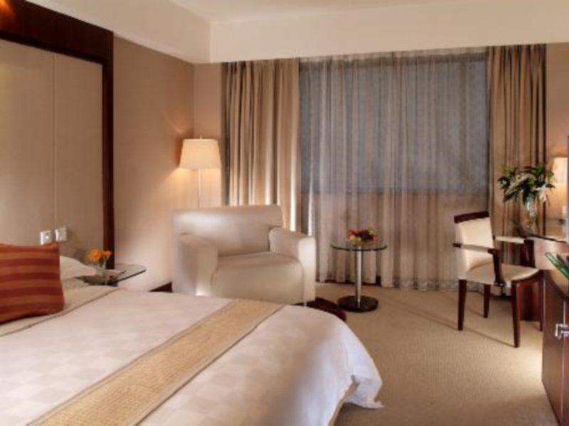 Grand Skylight Hotel Shenzhen: Business Zone Retreat with Perks Exterior photo