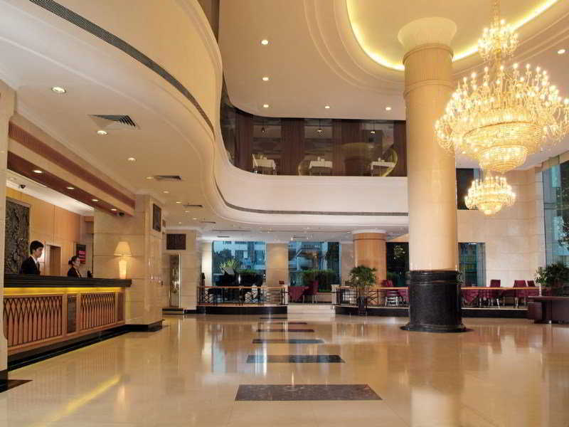 Grand Skylight Hotel Shenzhen: Business Zone Retreat with Perks Exterior photo